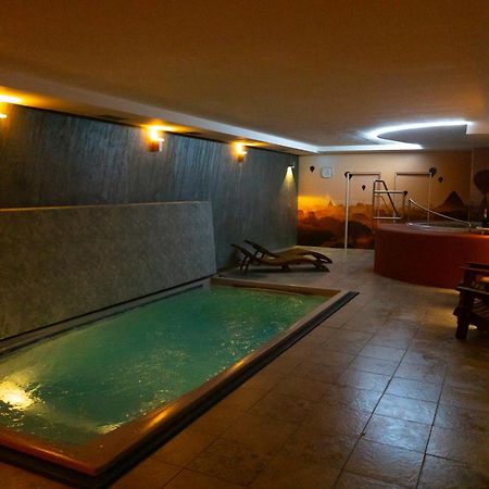 Wellness hotel - Viktorka, herecký dům Česká Skalice Exteriör bild
