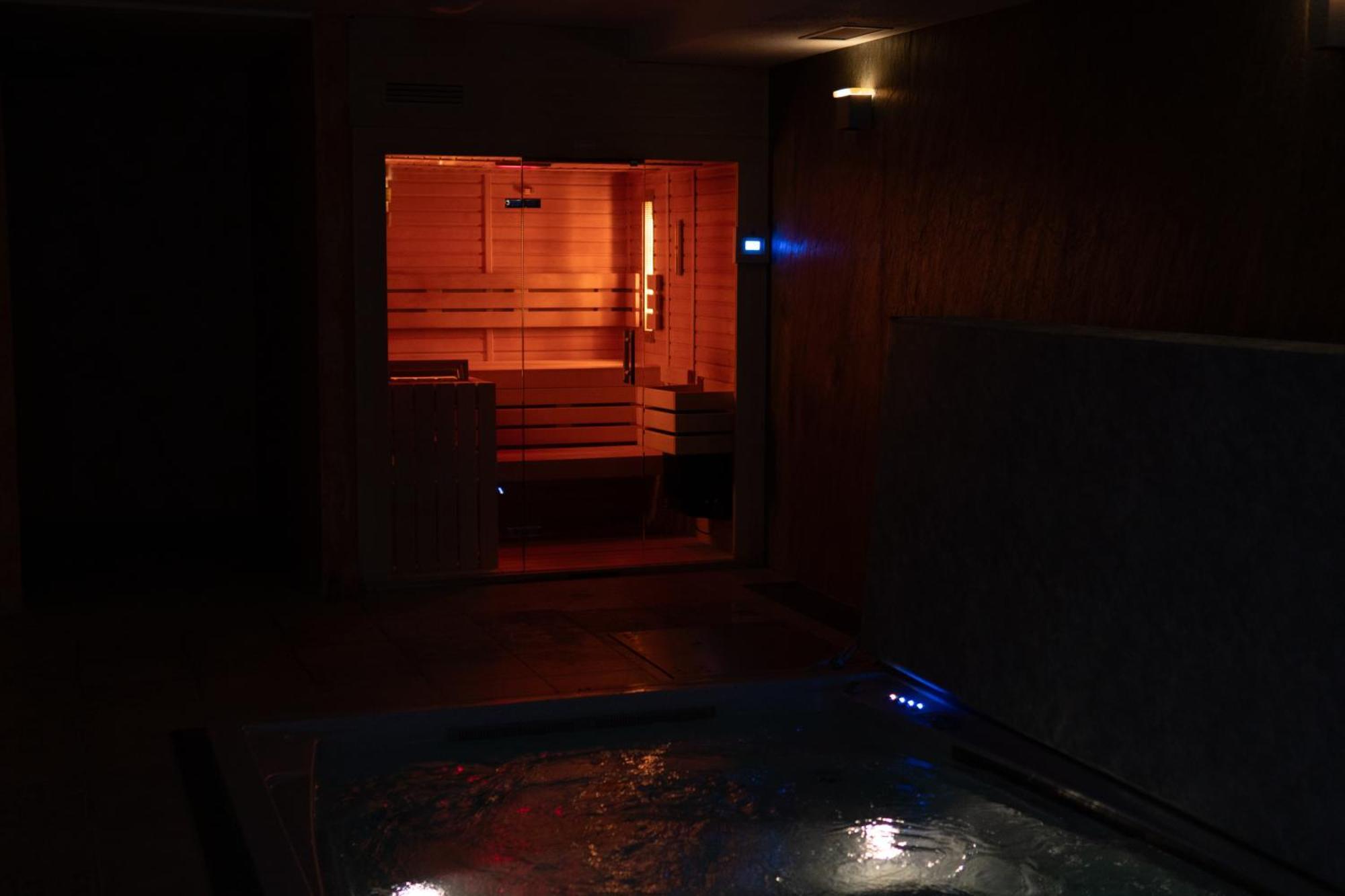 Wellness hotel - Viktorka, herecký dům Česká Skalice Exteriör bild