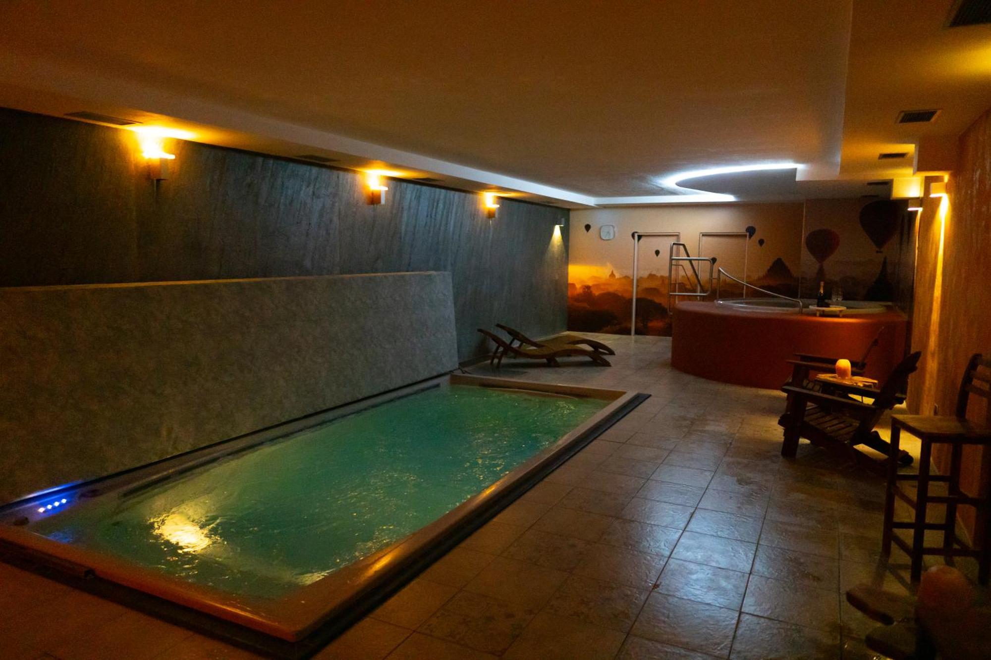 Wellness hotel - Viktorka, herecký dům Česká Skalice Exteriör bild